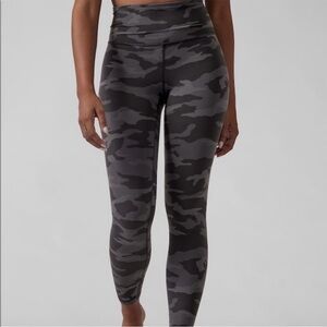 Athleta Elation Camo 7/8 Tight, S